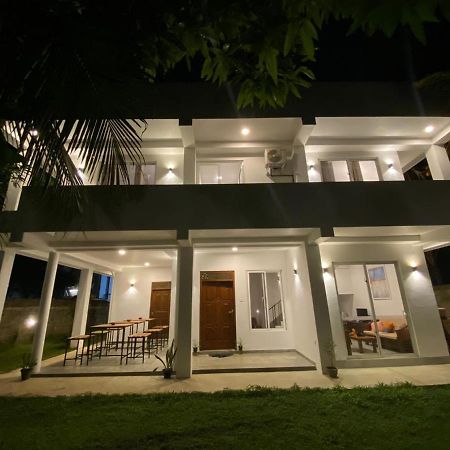 Hotel Kalan Mirissa Esterno foto